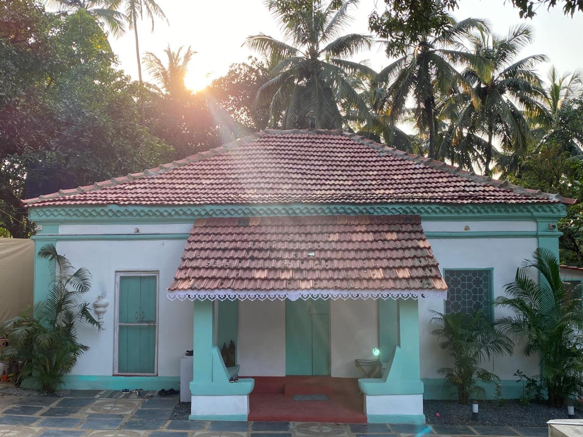 Casa Happy Dervish, 2Mins Away From The Beach Анджуна Екстериор снимка